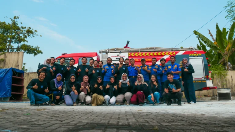Pelatihan Mitigasi Kebakaran PT Global Mineralium Corporindo bersama DAMKAR